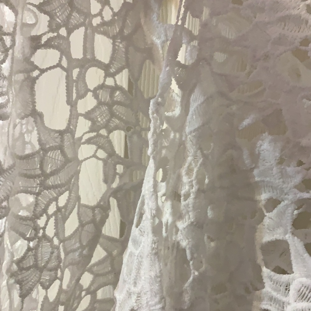 ❌DONATED❌White Crochet 2 Piece Sparkle Gem Detail Skirt Set - Picture 14 of 17